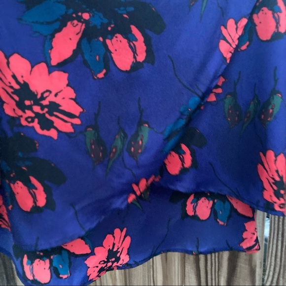 RUNWAY STORY BEAUTIFUL BLUE FLORAL HIGHLOW WITH WRAP STYLE FRONT BLOUSE SIZE M - Picture 8 of 11